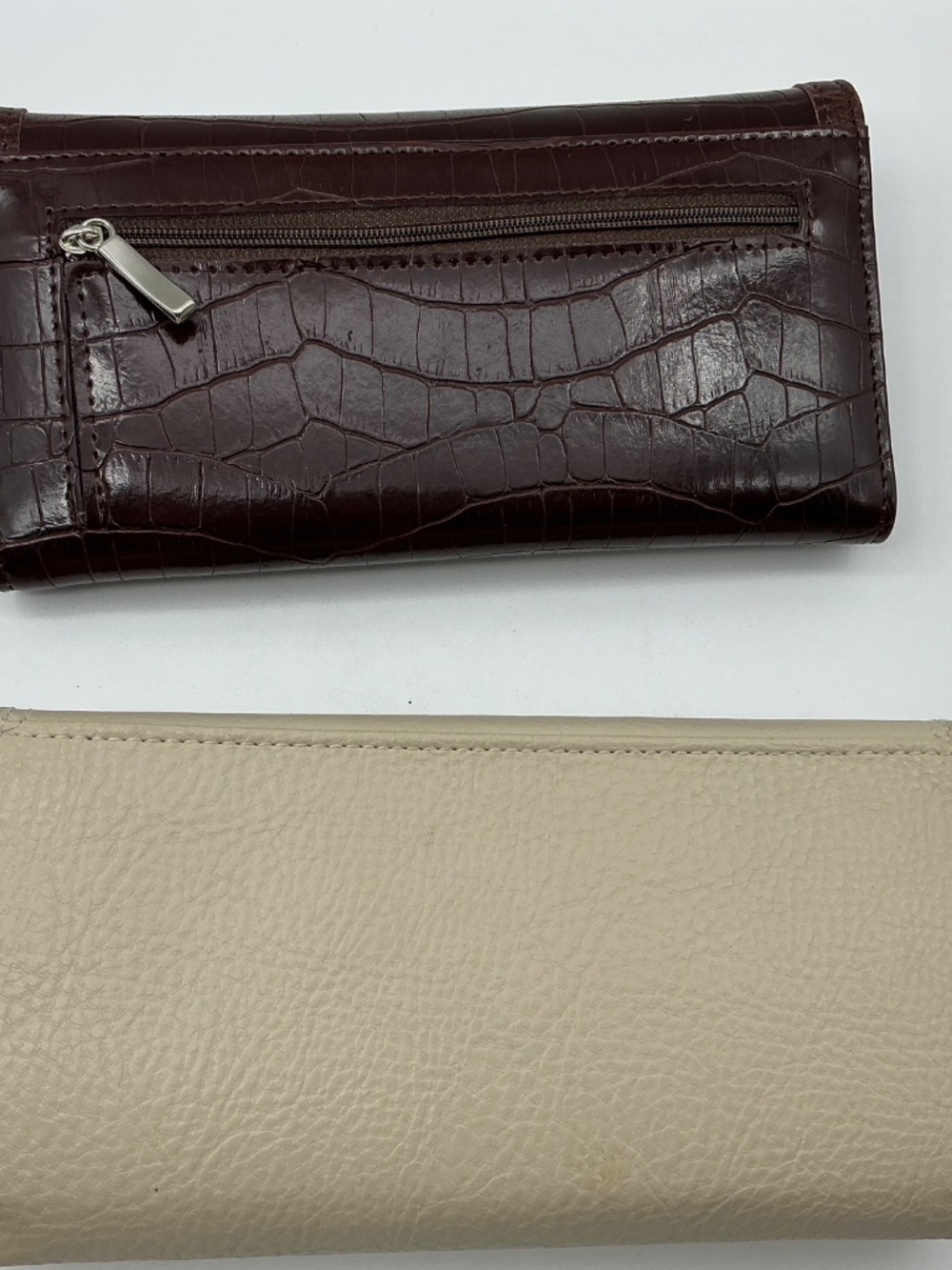 2 Ladies Wallets - Picture 12 of 12